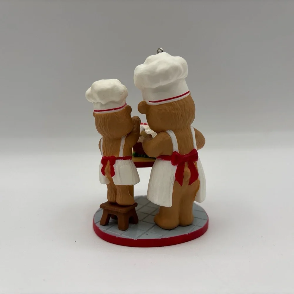 Hallmark Keepsake Ornament 2013 Busy Bakers Christmas Tree Ornament Artist Craft